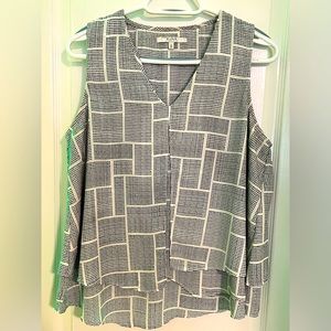 Pretty summer sleeveless top